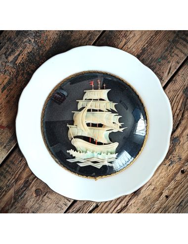 vtg design art craft ship mother of pearl abalone