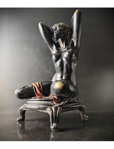 figura postać akt kobiecy rzeźba posążek